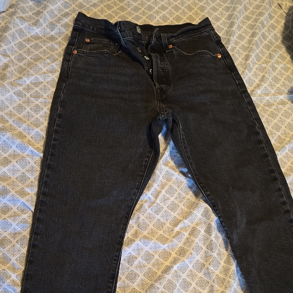 Levi's Black Slim Jeans with Classic Denim Construction
